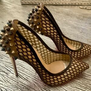 AUTHENTIC CHRISTIAN LOUBOUTIN HEELS WOVEN BROWN WITH SPIKES! WORN TWICE!